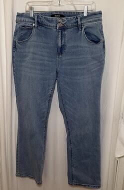 Hudson Women's Jeans size 14 Icy Blue Straight Leg Button Back Pocket